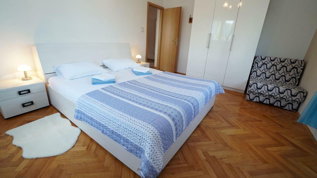 Apartment Ana Виньерац Экстерьер фото